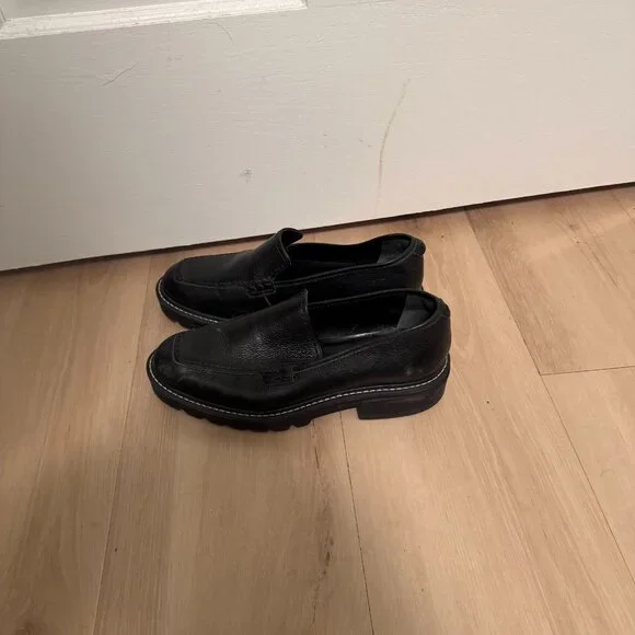 Women's Bernardo Studio Chunky Sole Leather Loafers Size 6.5 - Picture 2 of 4